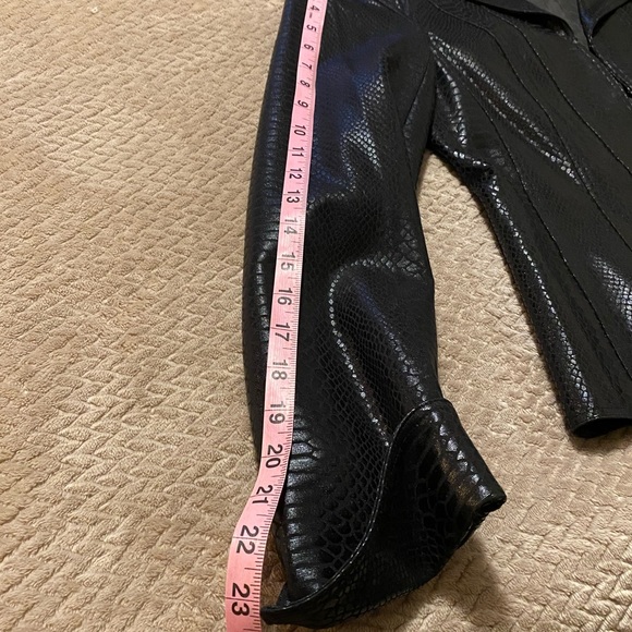 VIRTUE Faux Snake Leather Black Jacket - Picture 11 of 11